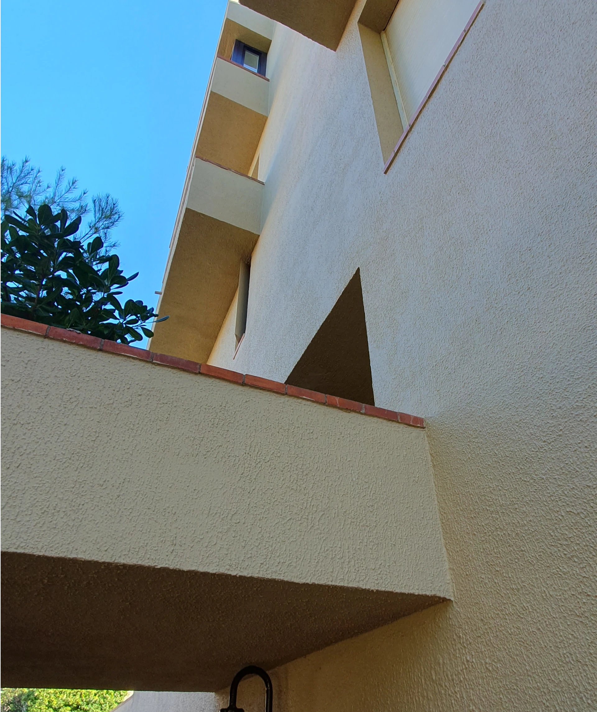 Volums, cobertes i espais exteriors d’un projecte residencial
